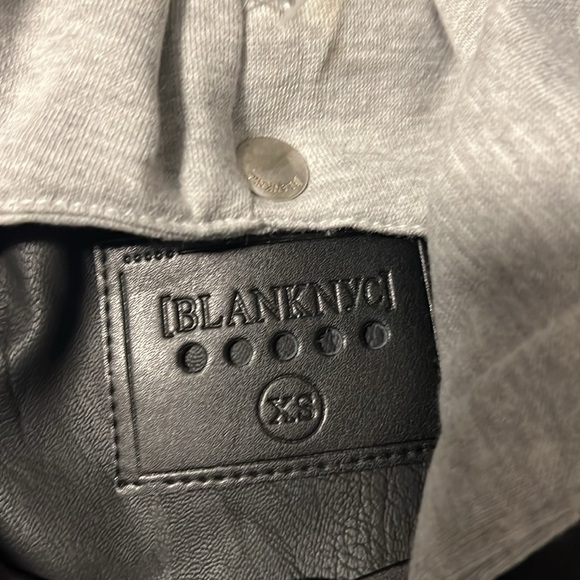 BlankNYC NWT Women’s Cropped Moto Biker Faux Leather jacket, XS. Removable hood. - Picture 6 of 6